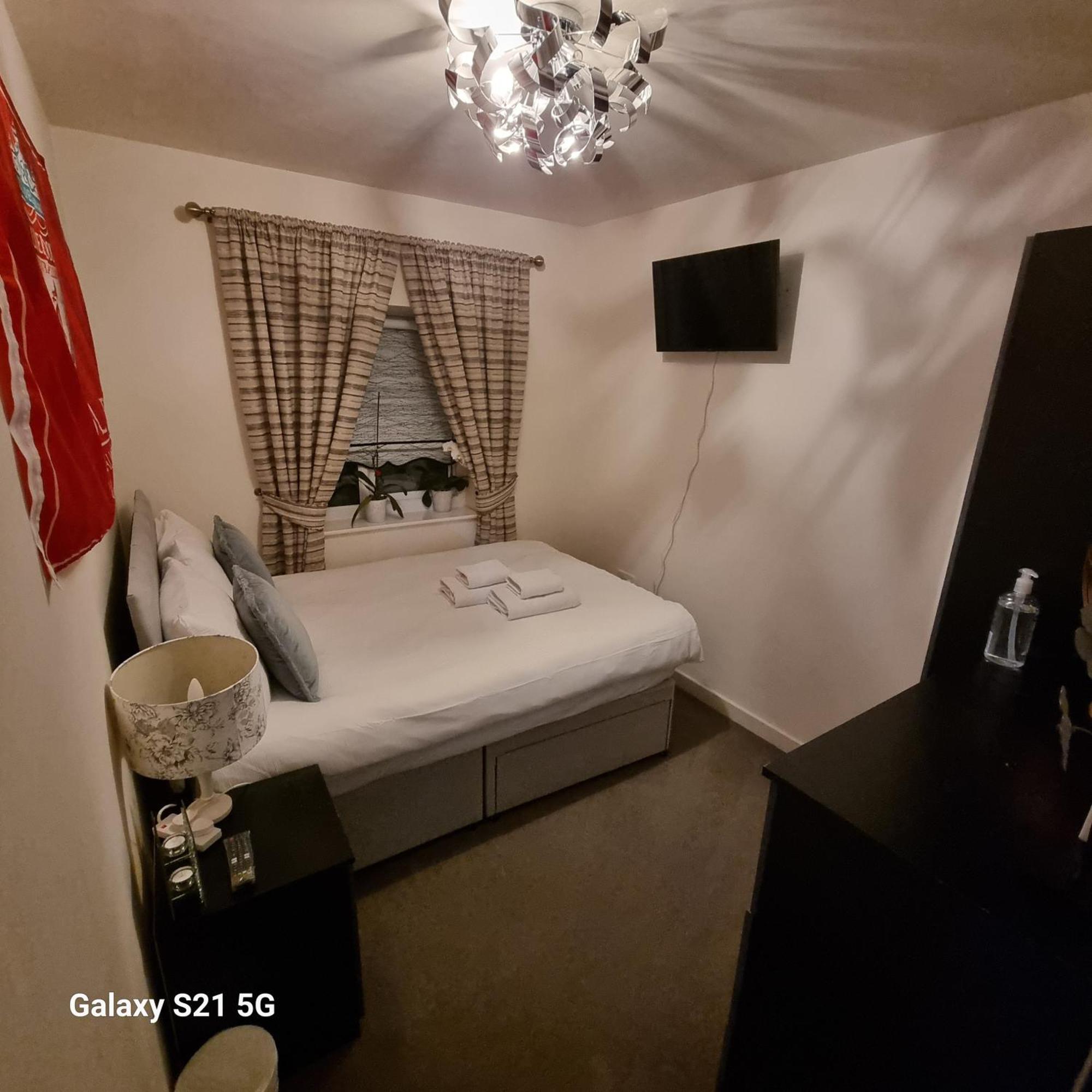 Liverpool Anfield Room photo